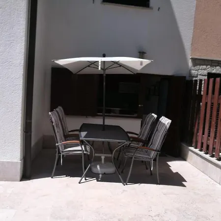 Bozena 2 Apartment *
